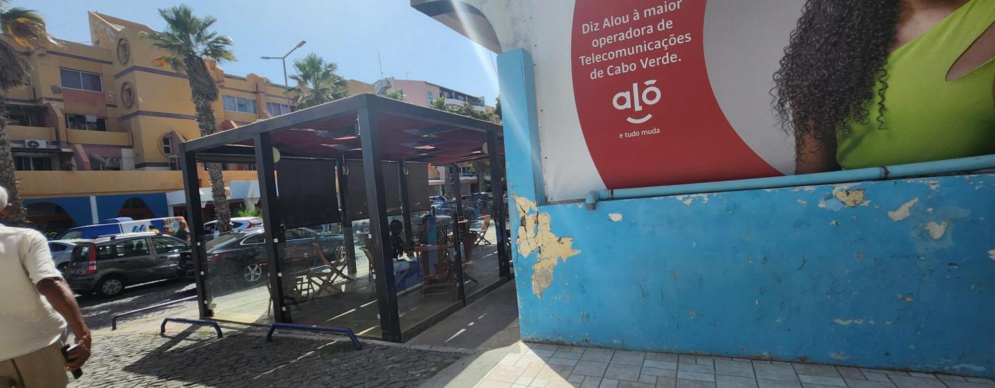 No Cash Accepted-Meeting Point Hostel- Praia, Also In Tarrafal & Fogo Exterior photo