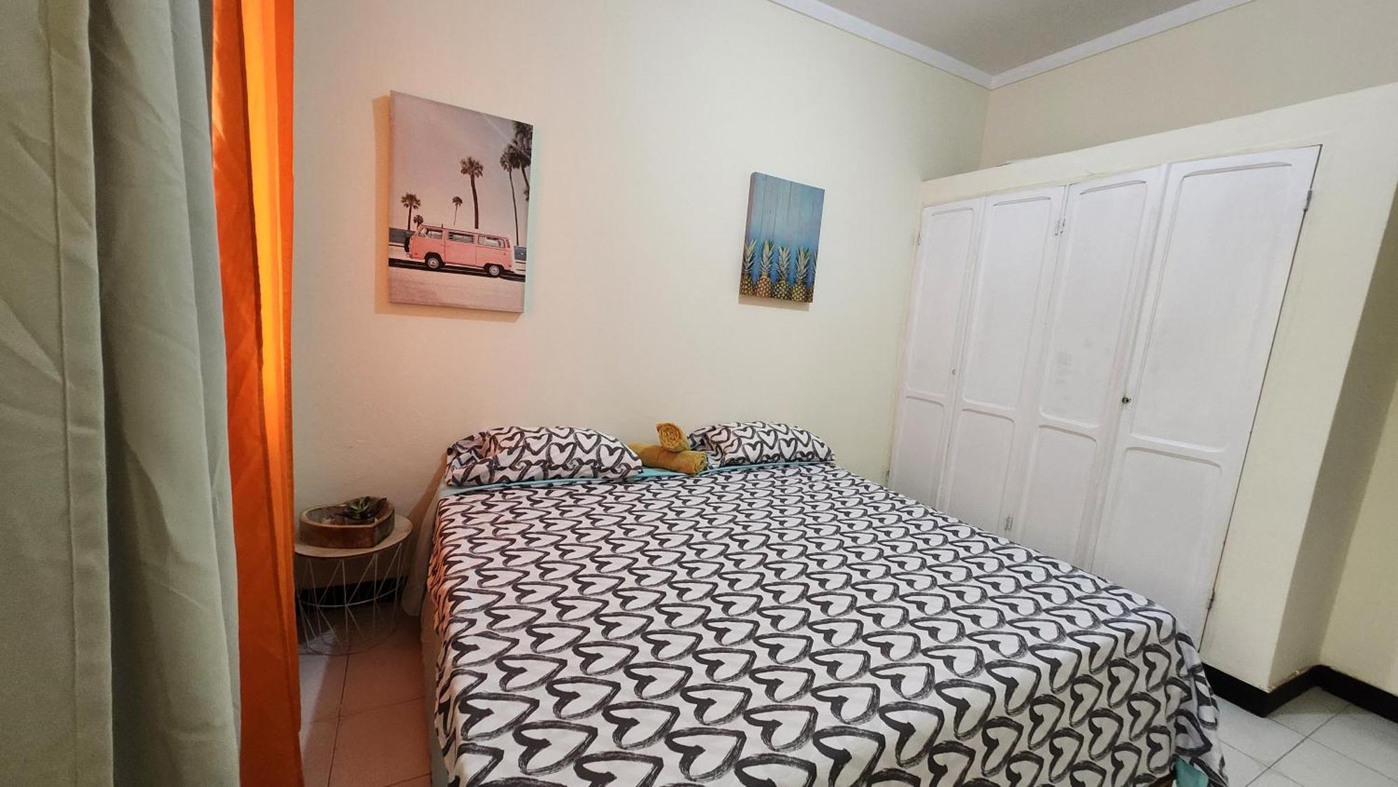 No Cash Accepted-Meeting Point Hostel- Praia, Also In Tarrafal & Fogo Exterior photo