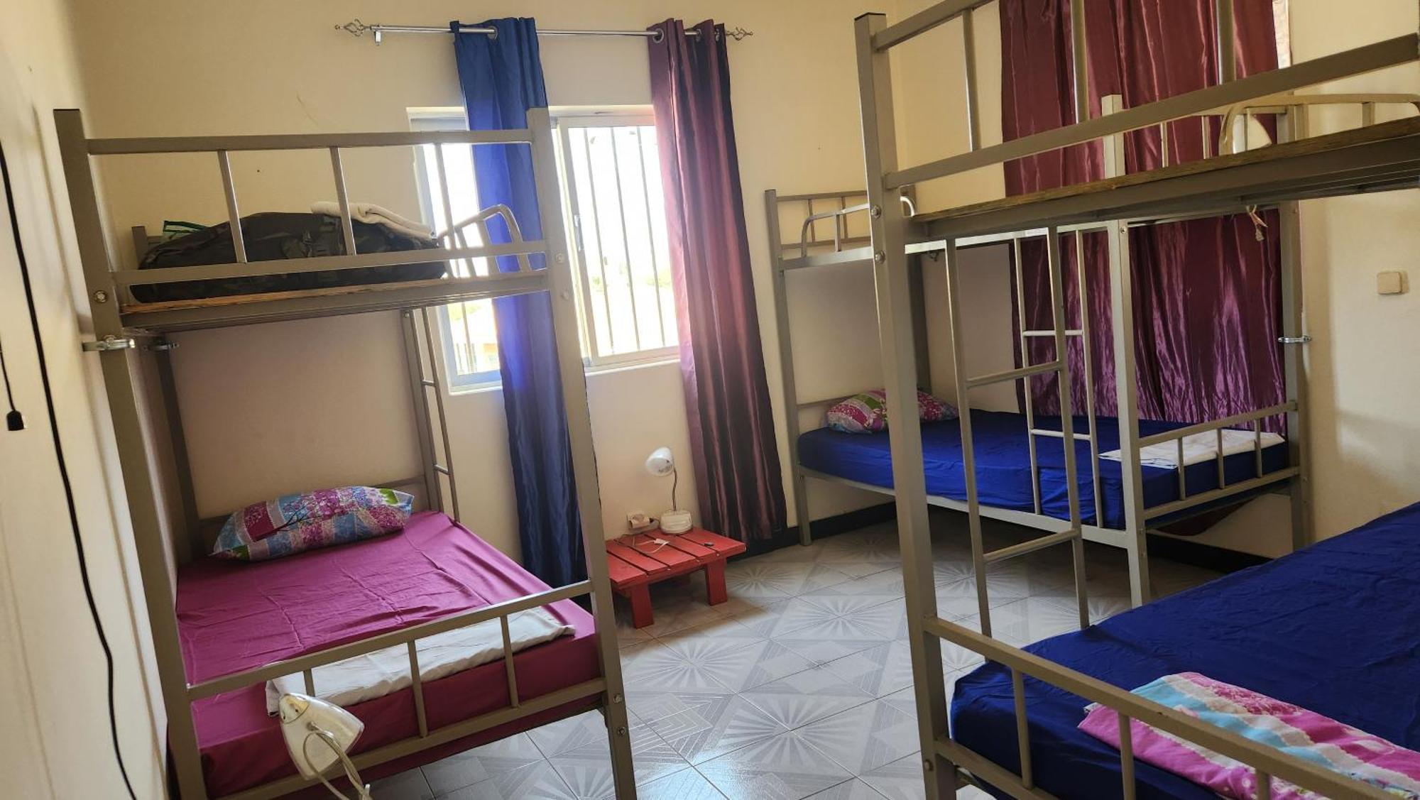 No Cash Accepted-Meeting Point Hostel- Praia, Also In Tarrafal & Fogo Exterior photo